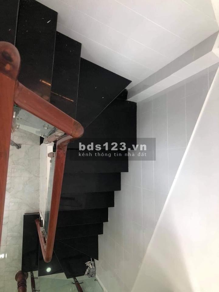 Căn góc 2 mặt hẻm 4.5m Cách Mạng Tháng 8 phường 11 Quận 3 giá bán chỉ 4.85 tỷ