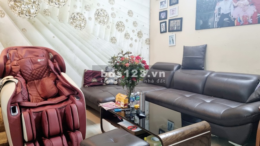 Bán nhà Phan Đình Giot, DT 55m2, 4 tầng, MT 6,8m, Ô tô đỗ cổng, giá 4,5 tỷ,