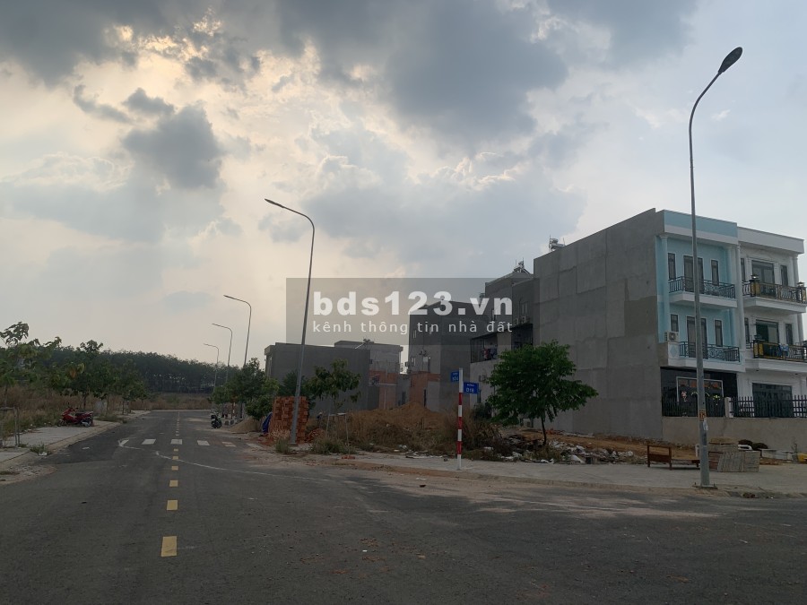 Bán đất nền cuối cùng ngay khu công nghiệp Nam Tân Uyên, giá bán tiện đầu tư sinh lời