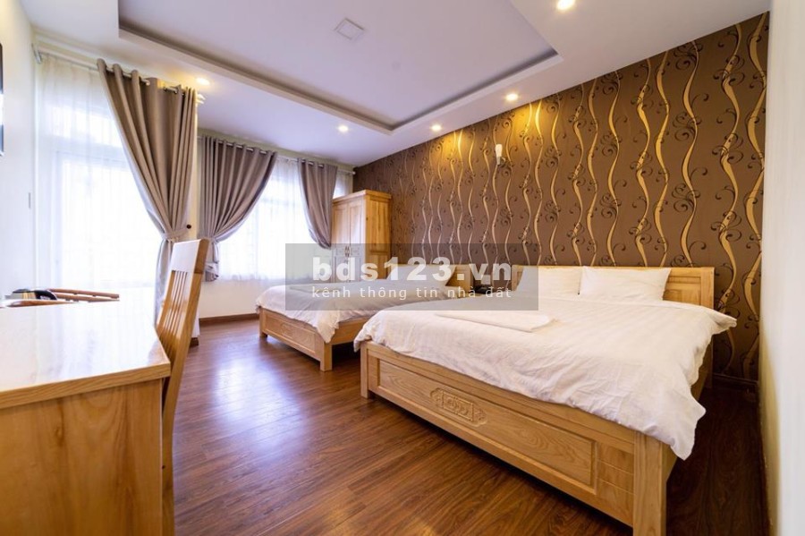 Bán gấp khách sạn 10 phòng căn hộ đường Phan Chu Trinh. P.2. Cách biển chỉ 300m.