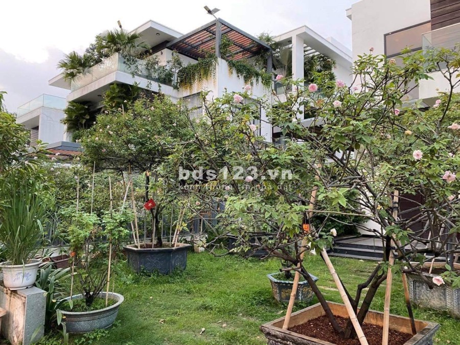 Biệt thự đơn lập Lucasta Khang Điền dt 402m2, vị trí đẹp đầy đủ nội thất, hiên đại, giá 49.95 tỷ