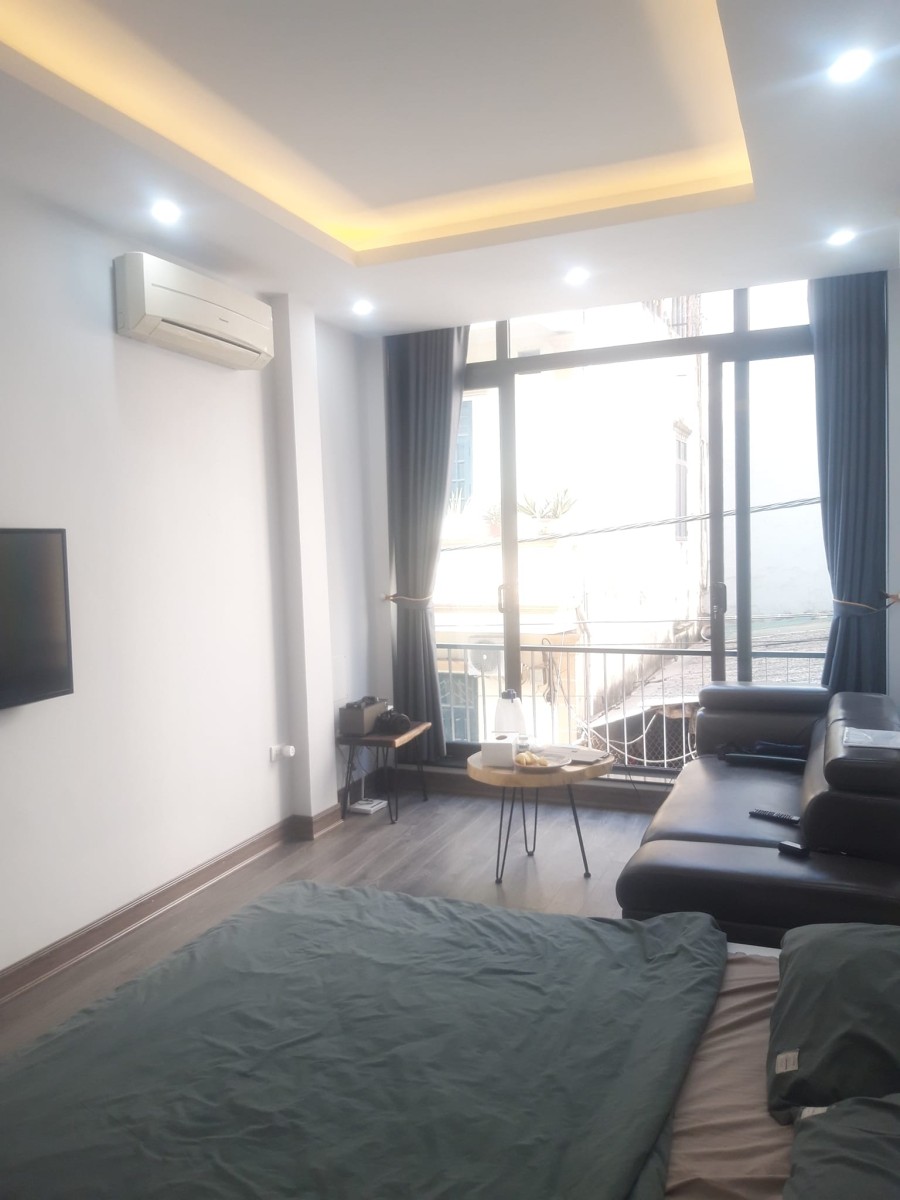 Bán nhà phố Bồ Đề, Long Biên, Hà Nội, 55mX5T mặt tiền 3.2m, ô tô đổ cửa, giá chỉ gần 6 tỷ