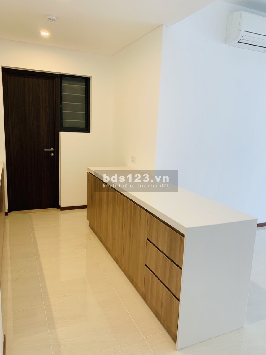 Chủ nhà cần bán gấp 2PN 80m2 view sông gía bán 5,7 tỷ giá tốt nhất TT LH: 0901424152