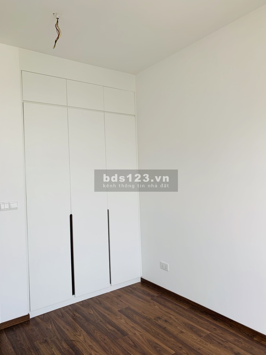 Chủ nhà cần bán gấp 2PN 80m2 view sông gía bán 5,7 tỷ giá tốt nhất TT LH: 0901424152