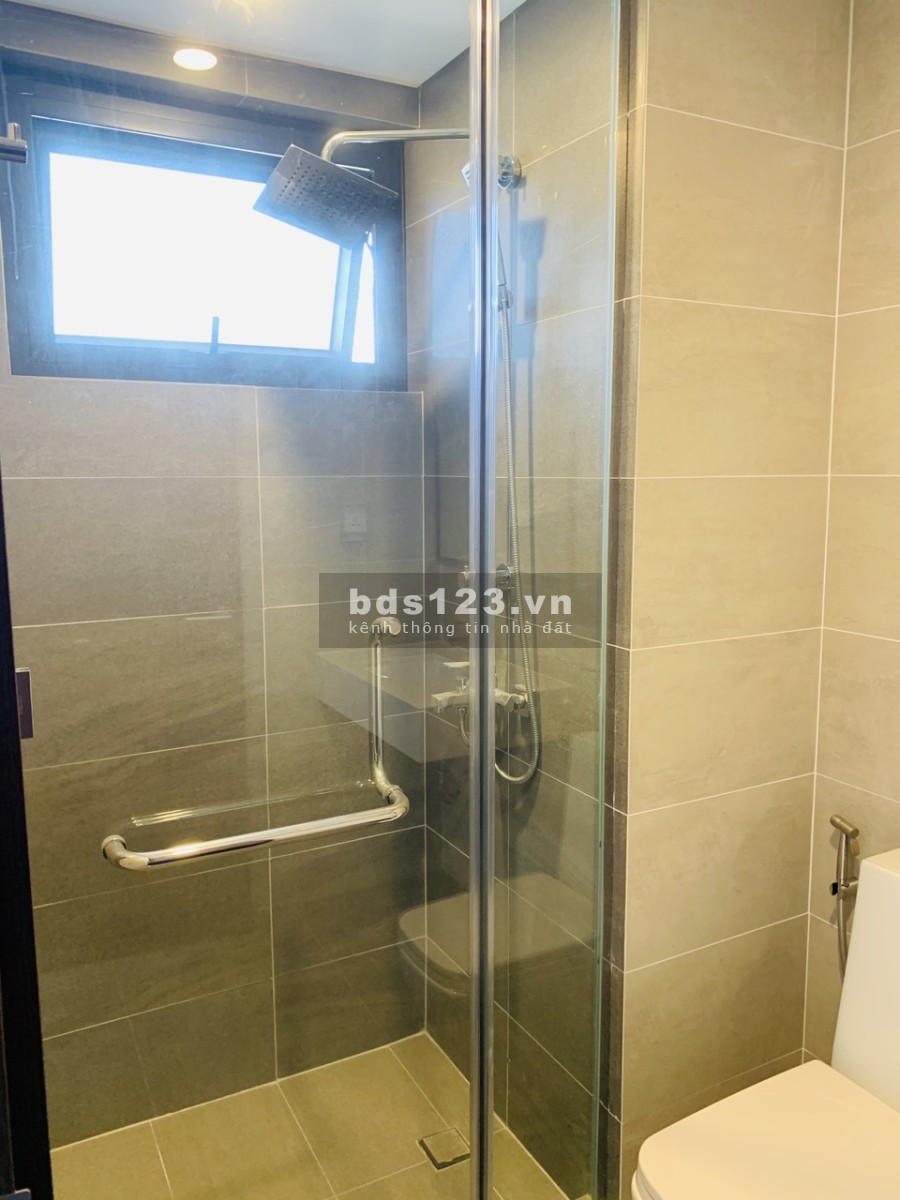 Chủ nhà cần bán gấp 2PN 80m2 view sông gía bán 5,7 tỷ giá tốt nhất TT LH: 0901424152