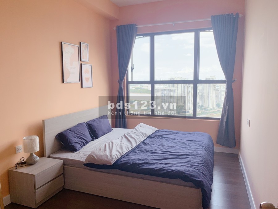 Bán gấp căn 2 pn full nội thất giá chỉ 4.25 tỷ, tầng cao, view thoáng mát cả ngày, khu an ninh