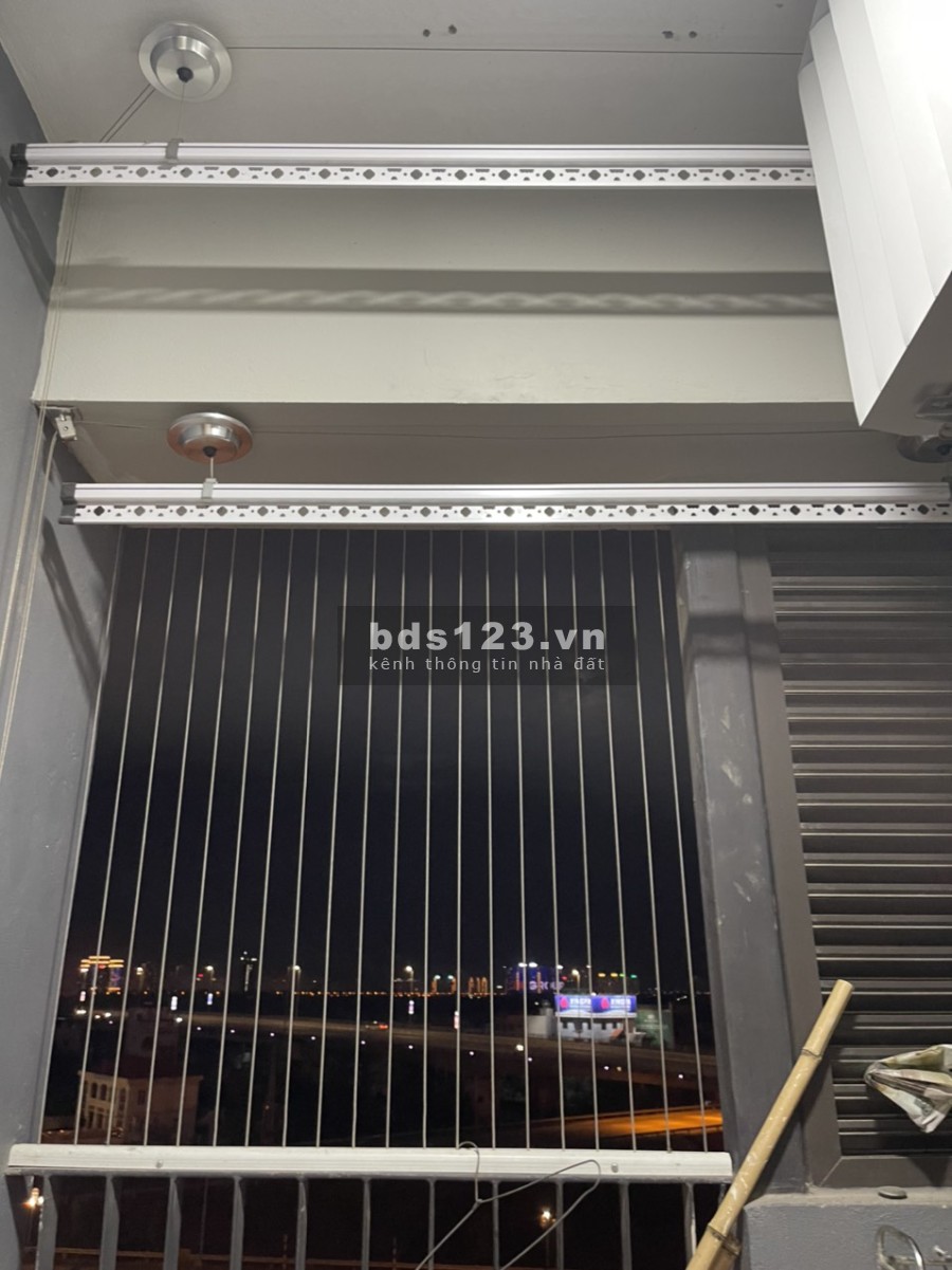 Gia đình chuyển nơi làm việc lên cần bán gấp căn hộ Intracom liên hệ 0936088555