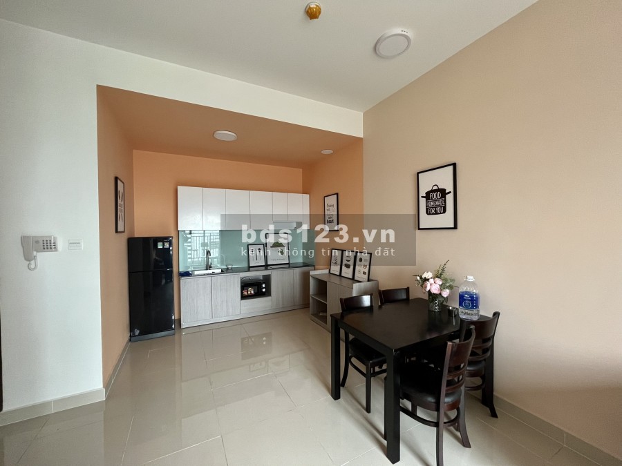 Bán gấp căn 2 pn full nội thất giá chỉ 4.25 tỷ, tầng cao, view thoáng mát cả ngày, khu an ninh