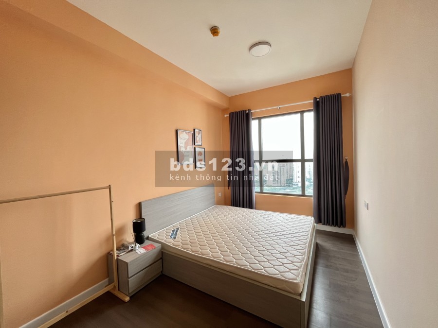 Bán gấp căn 2 pn full nội thất giá chỉ 4.25 tỷ, tầng cao, view thoáng mát cả ngày, khu an ninh
