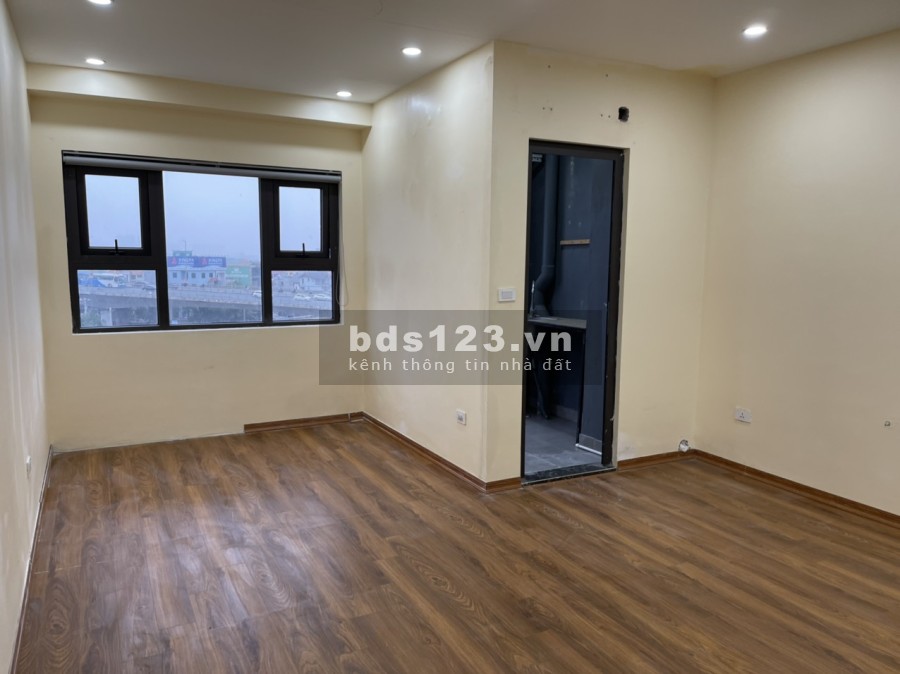 Gia đình chuyển nơi làm việc lên cần bán gấp căn hộ Intracom liên hệ 0936088555