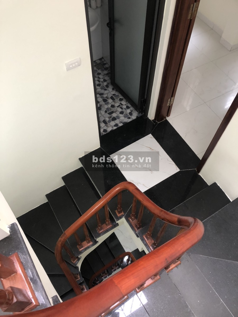 Bán nhà xây mới Di Trạch, Hoài Đức, 35m2 x 4tầng, ô tô đỗ, giá chỉ 2,15 tỷ