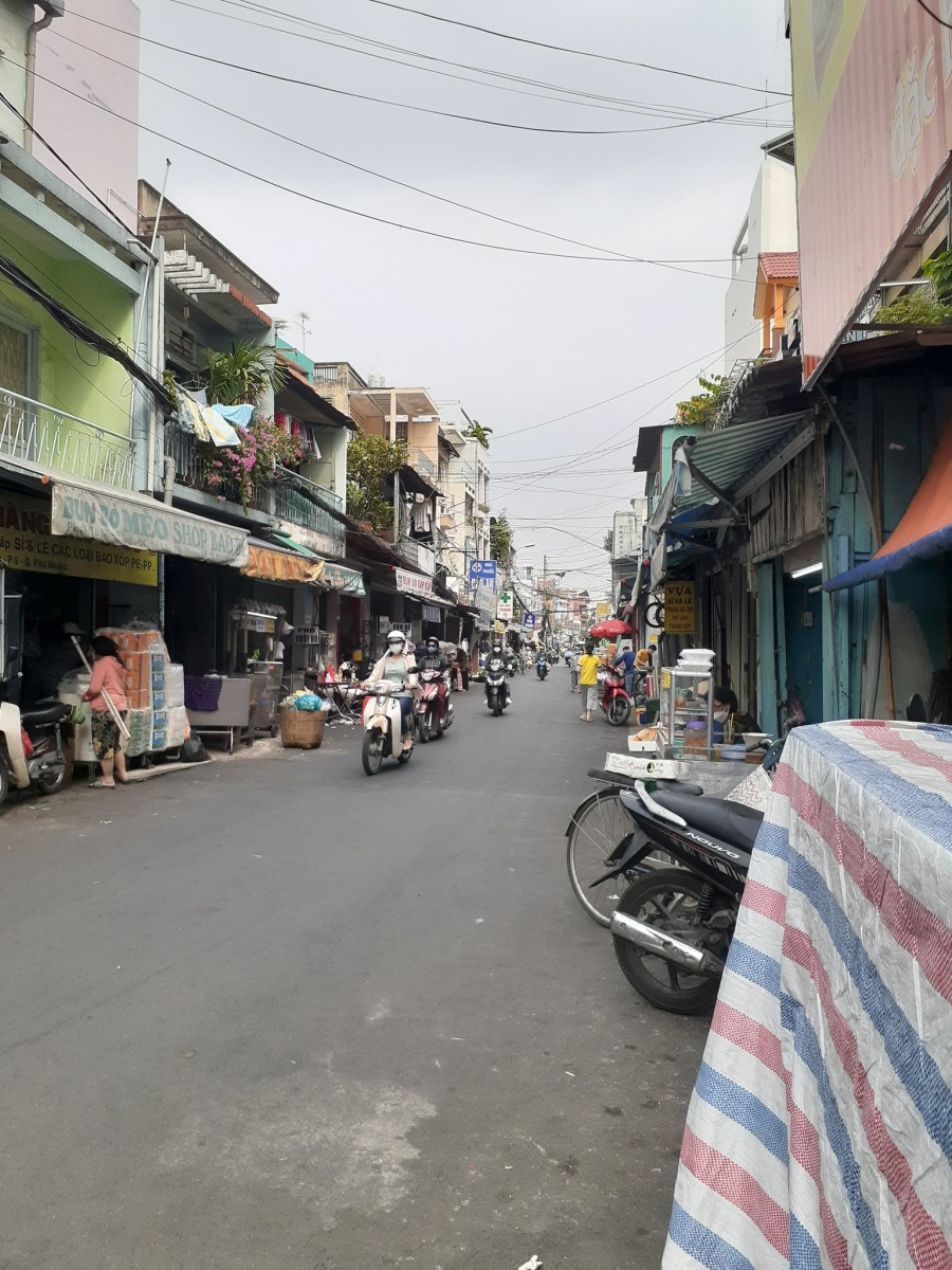 Bán nhà nguyên căn mặt tiền Đỗ Tấn Phong, Phú Nhuận, dtsd 61m2, trệt lầu, giá chỉ 10.7 tỷ TL