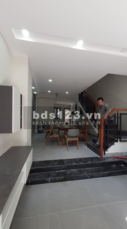 Bán nhà gần nhà Đàm Vĩnh Hưng, diện tích sử dụng 60m2, 4 tầng giá bán chỉ 8.3 tỷ