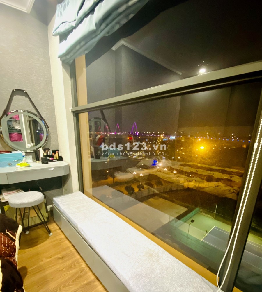 Cần bán căn hộ 2PN tòa R2 Sunshine Riverside view cầu Nhật Tân sông Hồng