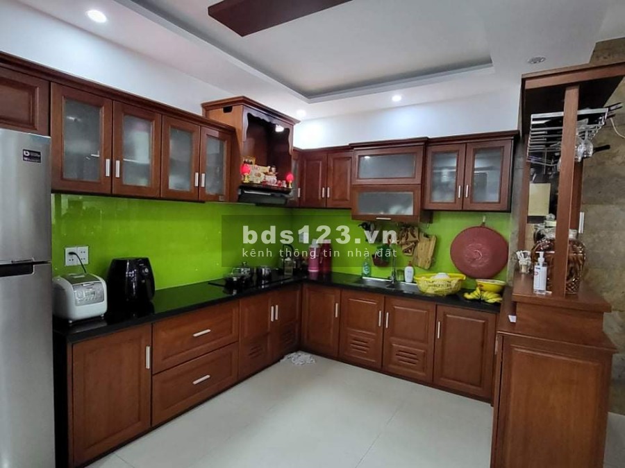 Cần bán căn nhà mặt tiền 3 ô tô tránh chủ làm ăn tài lộc bán ở nhà to hơn, giảm giá chào