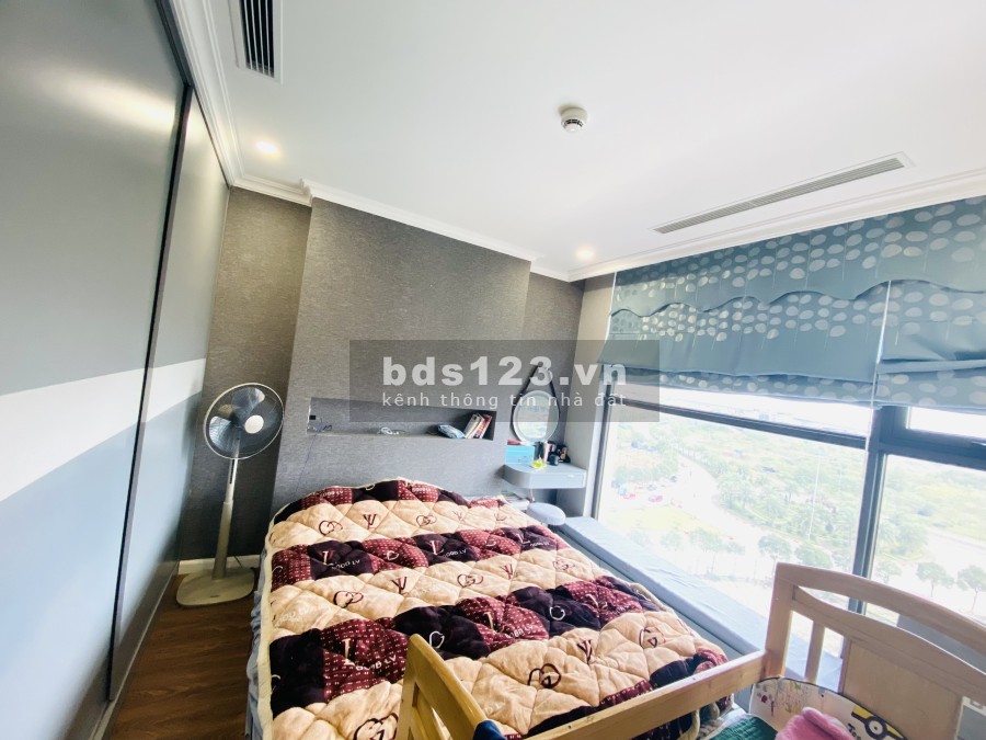 Cần bán căn hộ 2PN tòa R2 Sunshine Riverside view cầu Nhật Tân sông Hồng