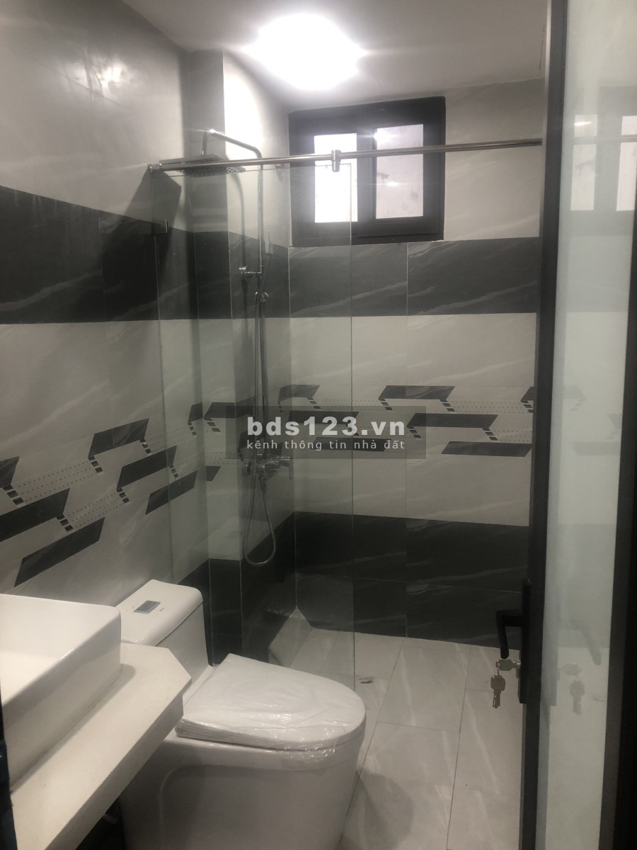 Bán nhà hai mặt thoáng lô góc ô tô đỗ trước cửa, DT 45m2x5 tầng giá 4,2 tỷ, Phương Canh, Nam Từ Liêm