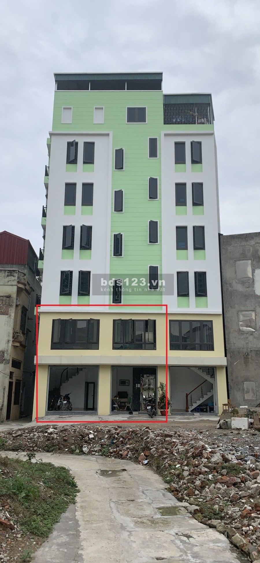 Cho thuê cửa hàng hoặc văn phòng liên hệ 0986490878, khu dân cư đông đúc, giá tốt