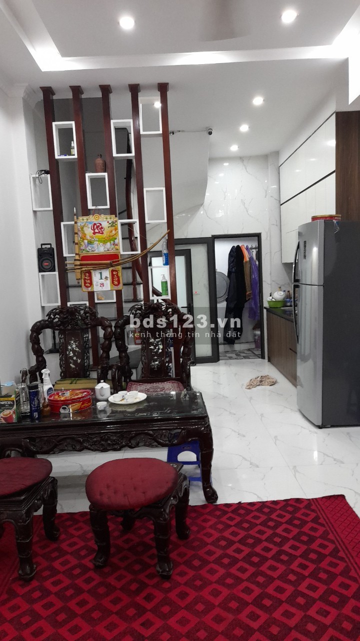 Căn góc kinh doanh đỉnh, nhà mới vào ở luôn ô tô đỗ cửa, đúc 5 tầng kiên cố, hướng tốt