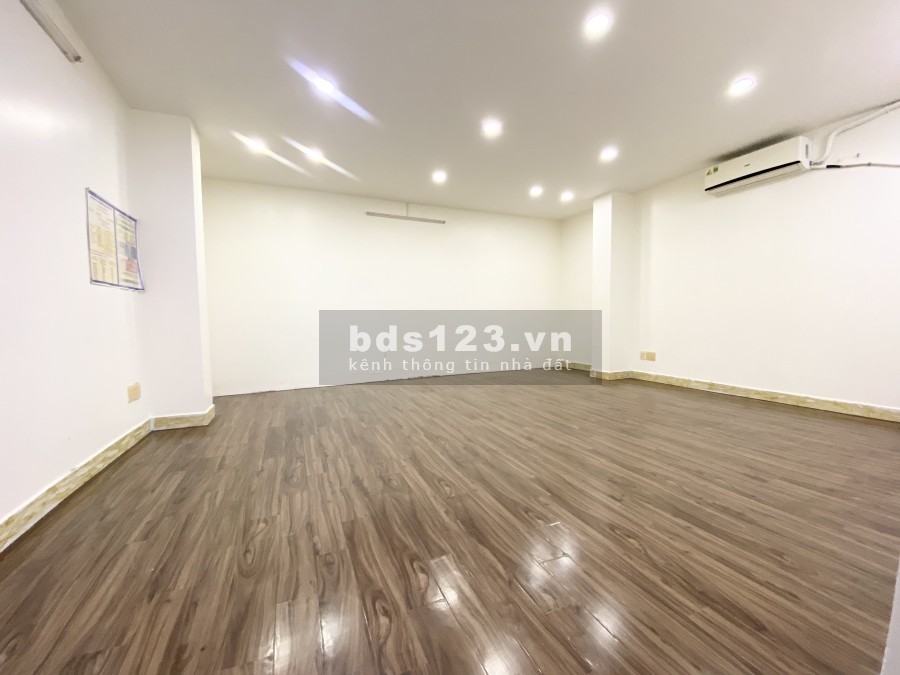 Cho thuê nhà mặt tiền Nam Kỳ Khởi Nghĩa, diện tích sử dụng 371m2, lh 0914197544