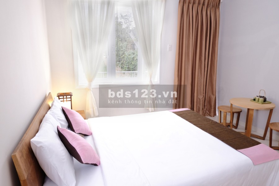 Bán gấp khách sạn mặt tiền Lê Trọng Tấn. Cách biển phường 8, hướng Tây Nam, lhcc