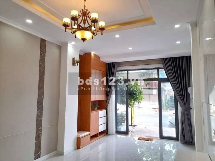Nhà đang chờ thuê 15 triệu/1tháng nhưng kẹt tiền cần bán, khu an ninh, ngân hàn hỗ trợ vay