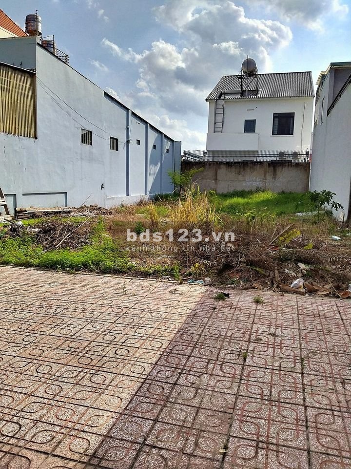 Đất sổ hồng mặt tiền chợ Gò Đen khu dân cư đông đúc, pháp lý chính chủ, giá tốt đầu tư