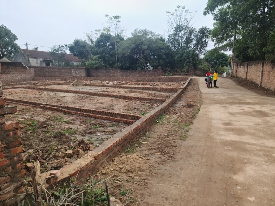 Cần bán gấp 69,4m2 (5x16m] ở Vệ Linh Phù Linh đường 5m ngõ thông, giá nhỉnh 1 tỷ, lh 0987635736