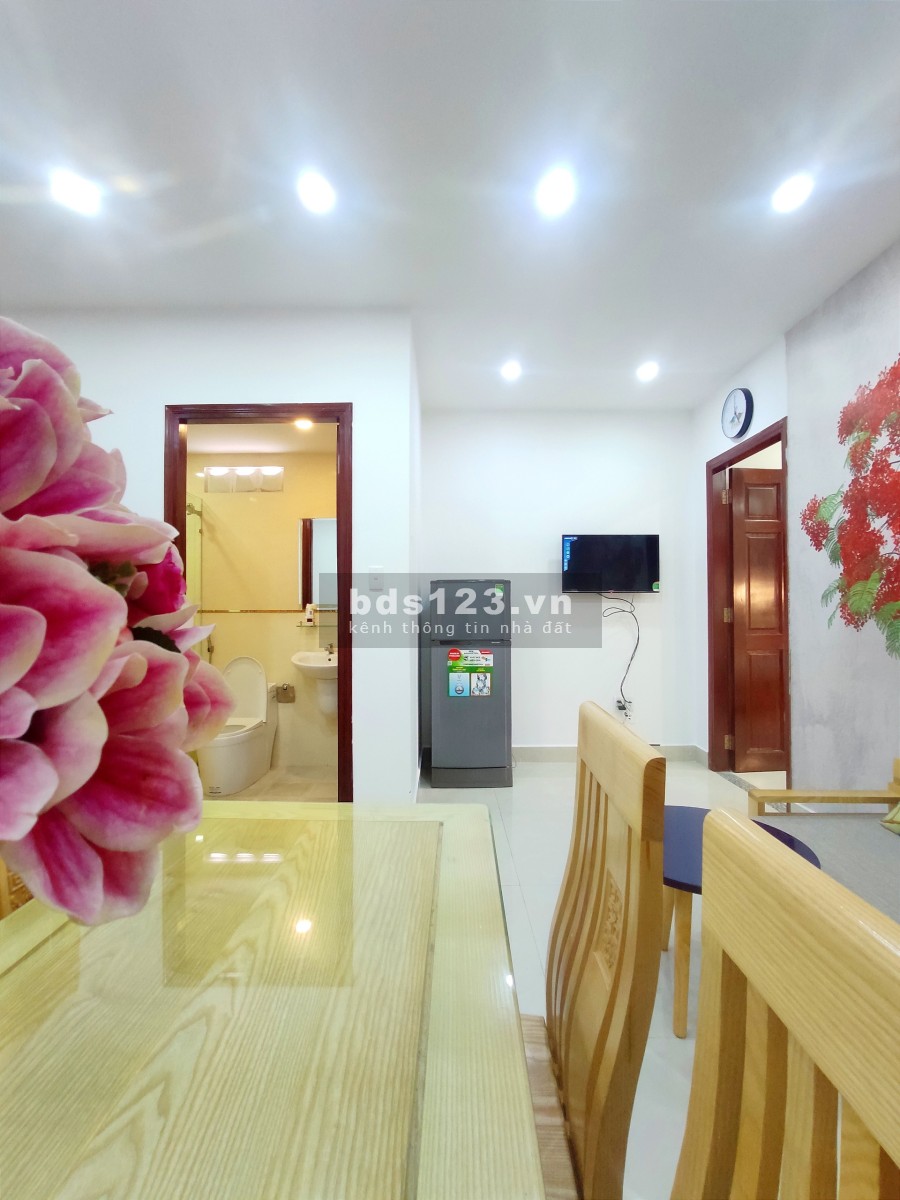 Căn hộ dịch vụ nằm gần sân bay Tân Sơn Nhất - Quận Tân Bình đầy đủ tiện nghi, lhcc