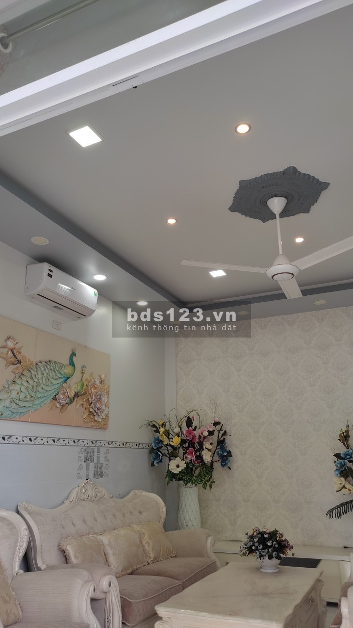 Phạm Hùng, Mỹ Tho, Tiền Giang, Bán nhà nguyên căn 2 tầng đúc, mặt tiền sổ đỏ bàn giao ngay
