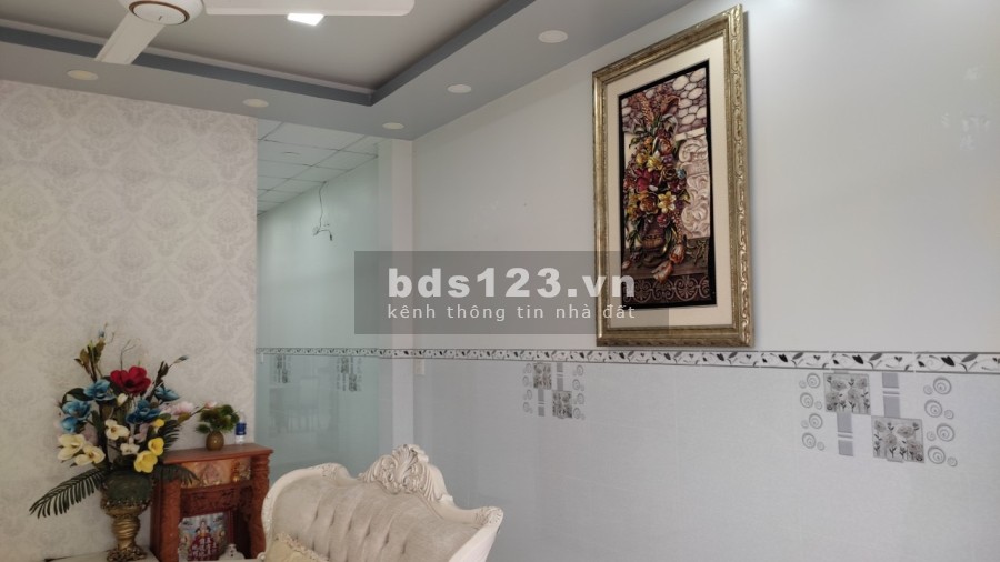 Phạm Hùng, Mỹ Tho, Tiền Giang, Bán nhà nguyên căn 2 tầng đúc, mặt tiền sổ đỏ bàn giao ngay