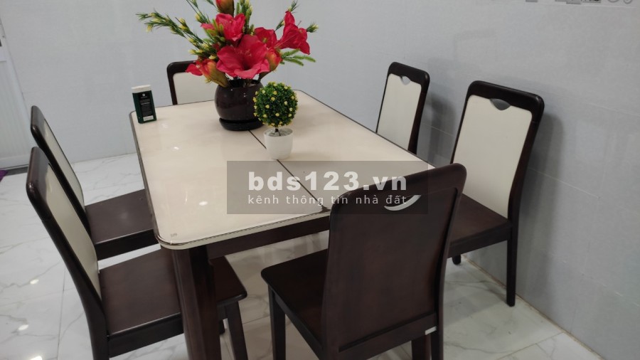Phạm Hùng, Mỹ Tho, Tiền Giang, Bán nhà nguyên căn 2 tầng đúc, mặt tiền sổ đỏ bàn giao ngay