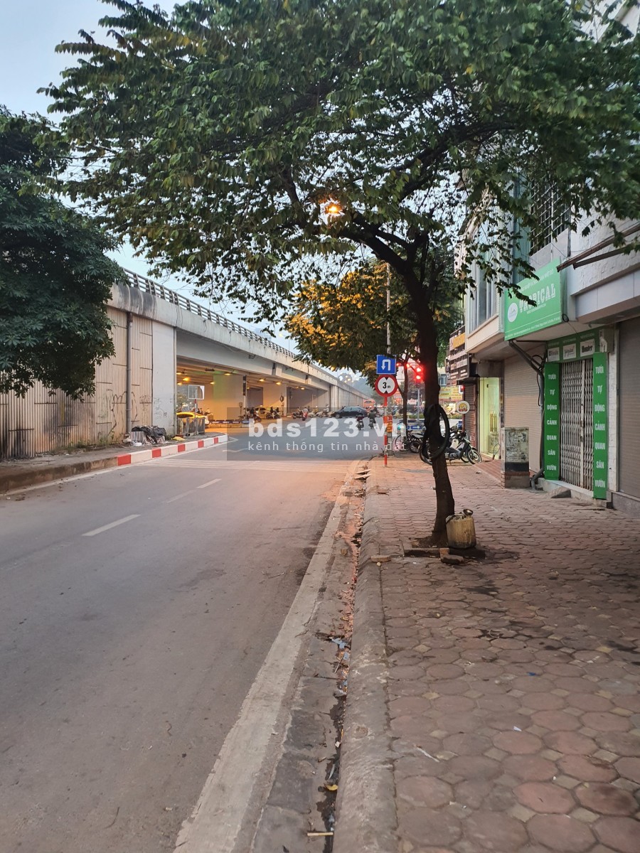 Bán đất mặt đường Bưởi lô vuông vắn đẹp kinh doanh sầm uất giá tốt đầu tư, lhcc