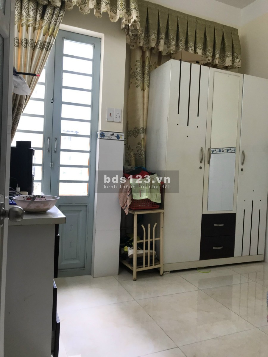 Bán nhà 4 tầng, rẻ đẹp, đường Đào Tông Nguyên, dưới 2 tỷ, Nhà Bè khu dân cư đông đúc
