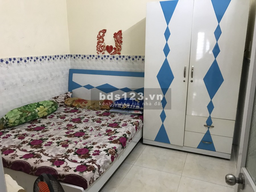 Bán nhà 4 tầng, rẻ đẹp, đường Đào Tông Nguyên, dưới 2 tỷ, Nhà Bè khu dân cư đông đúc