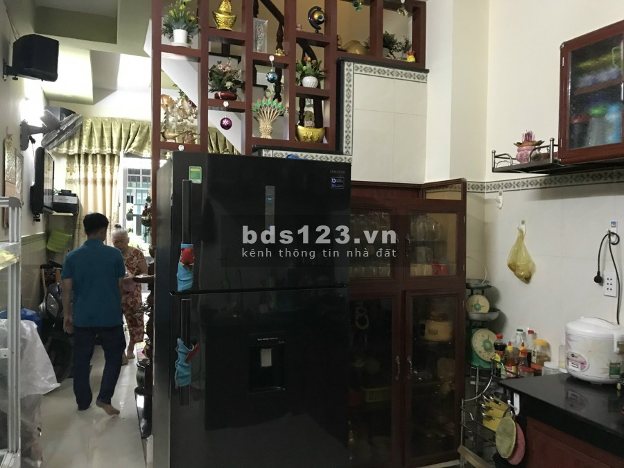 Bán nhà 4 tầng, rẻ đẹp, đường Đào Tông Nguyên, dưới 2 tỷ, Nhà Bè khu dân cư đông đúc