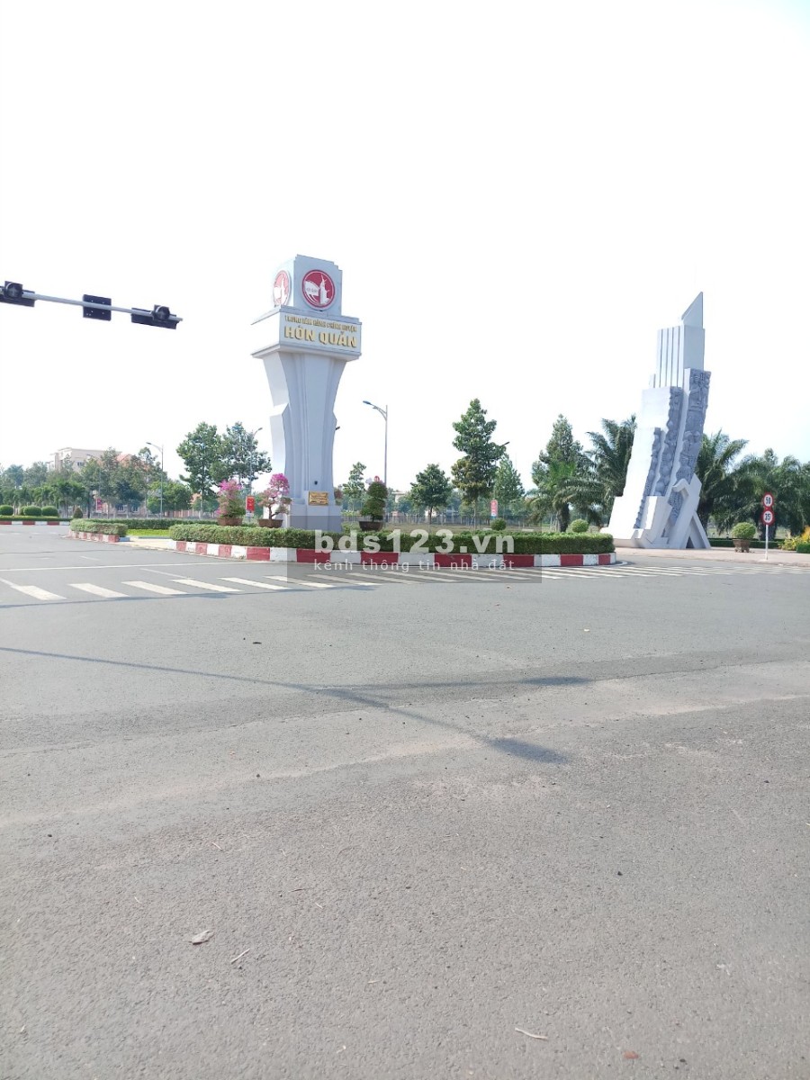 Bán đất 7 sào, 200m3 thổ cư Bình Phước giá 1ty6 liên hệ xem đất 0984725054