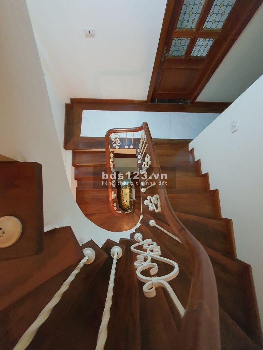 Mặt phố Bạch Đằng Quận Hai Bà trưng, ba mặt thoáng diện tích 60m2, 5 tầng đúc, giá nhỉnh 7 tỷ