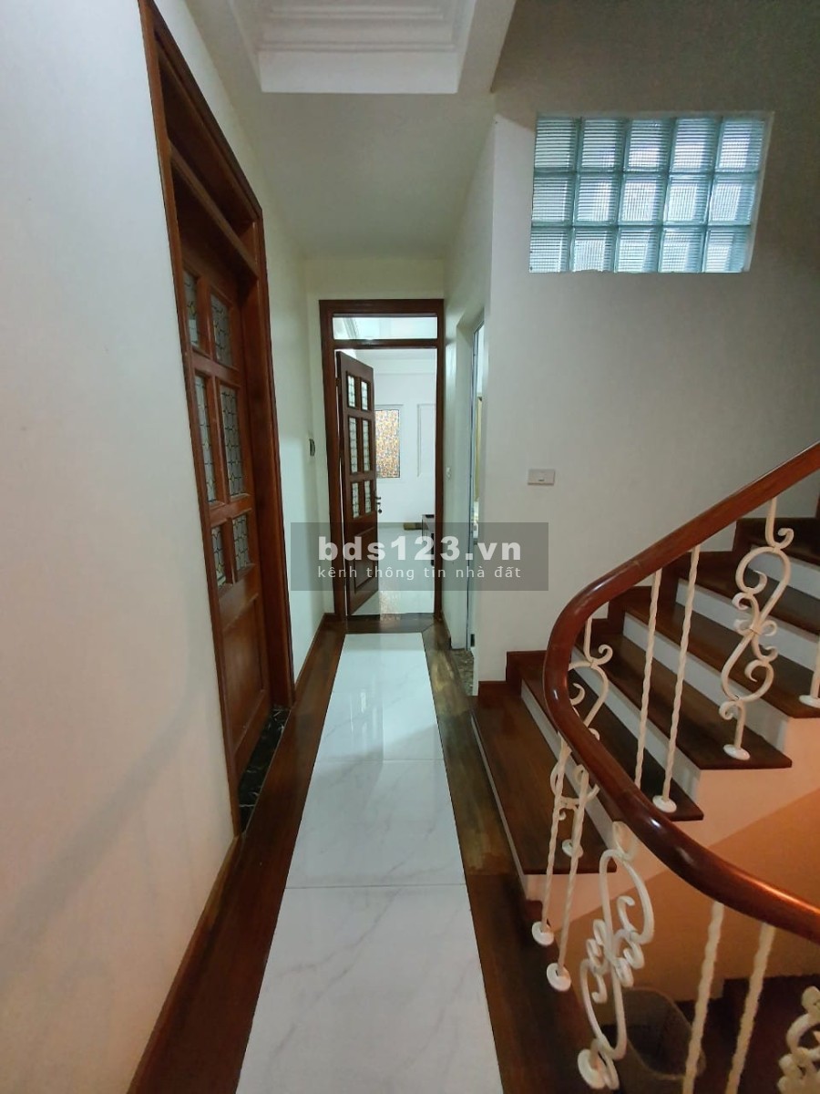 Mặt phố Bạch Đằng Quận Hai Bà trưng, ba mặt thoáng diện tích 60m2, 5 tầng đúc, giá nhỉnh 7 tỷ