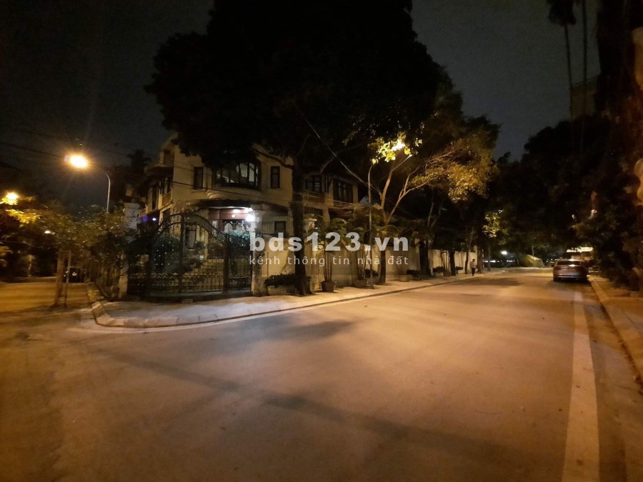 Siêu phẩm cần bán biệt Thự Quảng An Phủ Tây Hồ sổ đỏ pháp lý đầy đủ, khu dân cư đông đúc