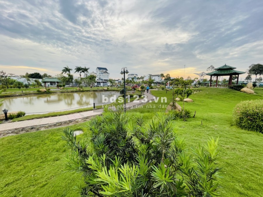 Cần bán gấp nền ngộp khu Ngân Thuận Cần Thơ, pháp lý đầy đủ, giá tốt khu dân cư tiện ích đủ