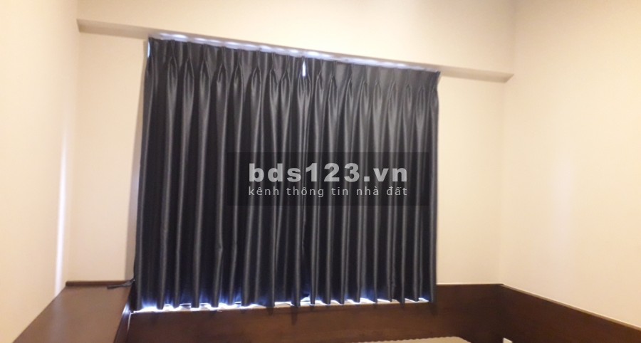 Chính chủ cần bán căn hộ góc 65 m2 2PN 2WC, nhiều khí trời, hợp đồng mua bán không vay, có nội thất