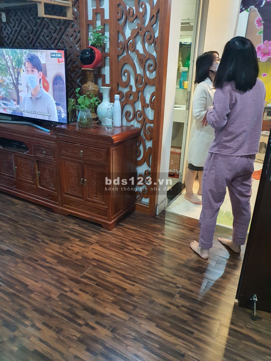 Bán căn hộ chung cư FLC Complex 36 Phạm Hùng, 70m2, 2pn, 1pk, 2vs. Full nội thất. Giá: 2,46 tỷ