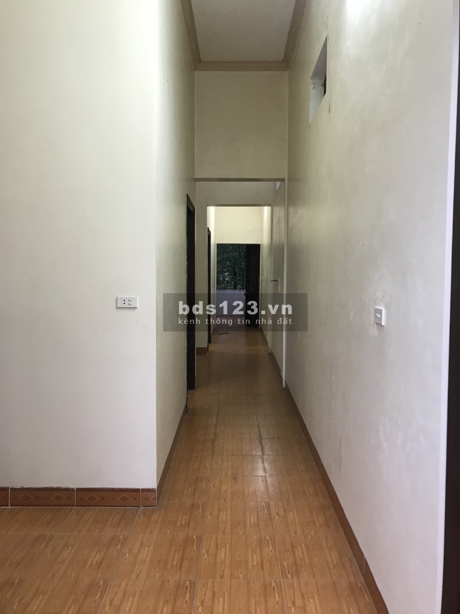 Mặt đường 87 , phố đá bạc , đi các khu du lịch 6km , làng văn hoá dtvn 15km , tthn 42km