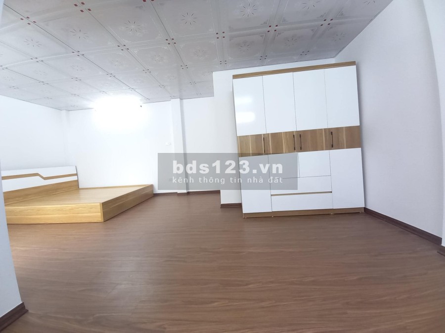10 ra mặt phố nhà mới đầy đủ nội thất, phù hợp cả cho thuê và ở, khu dân trí cao, tiện ích đủ