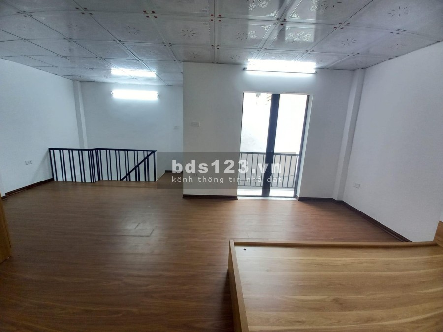10 ra mặt phố nhà mới đầy đủ nội thất, phù hợp cả cho thuê và ở, khu dân trí cao, tiện ích đủ