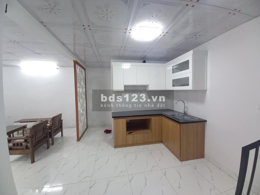 10 ra mặt phố nhà mới đầy đủ nội thất, phù hợp cả cho thuê và ở, khu dân trí cao, tiện ích đủ