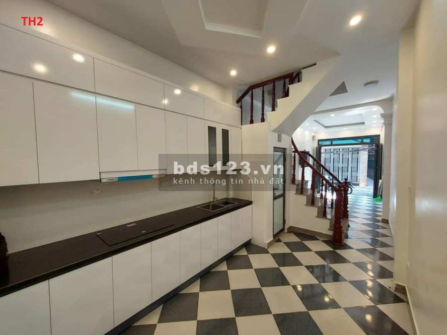 Bán nhà Thụy Khuê đúc 5 tầng, giá bán 2.95 Tỷ bàn giao full nội thất chuẩn an sinh