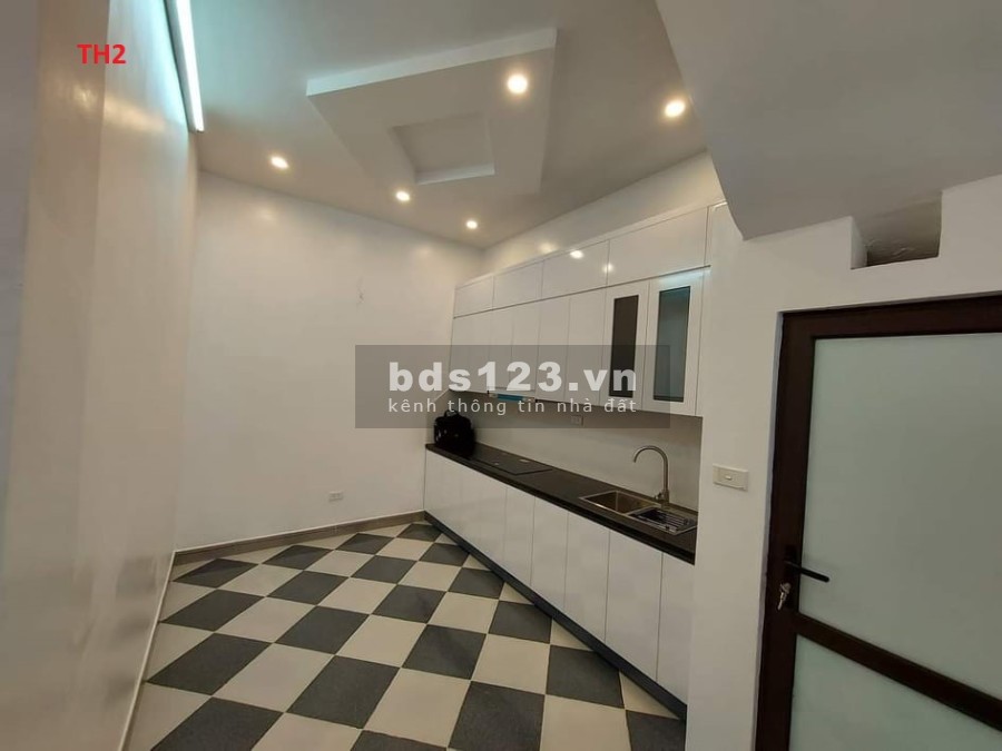 Bán nhà Thụy Khuê đúc 5 tầng, giá bán 2.95 Tỷ bàn giao full nội thất chuẩn an sinh