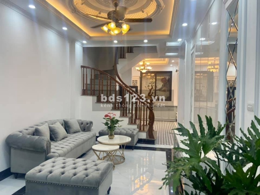 3 bước ra mặt phố 2 mặt thoáng ô tô kinh doanh đỉnh, gần trường học bệnh viện, sổ chính chủ
